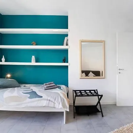 Domo *